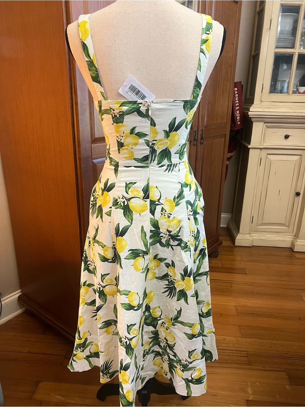 Avec Les Filles White Midi Dress with Lemon Print - Picture 6 of 8